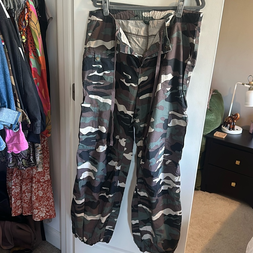 Camo cargo pants